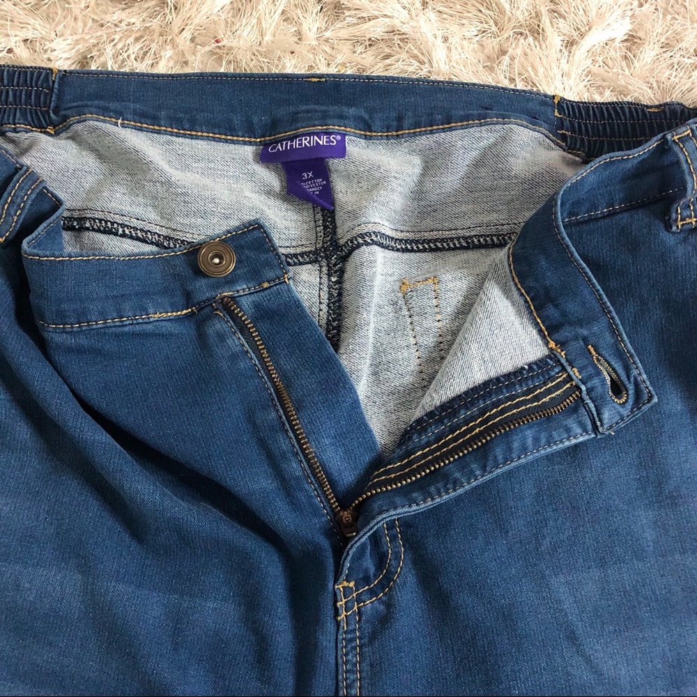 Rolled Hem Jeans - Picture 3 of 7